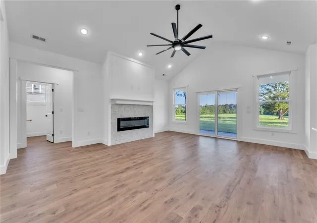 Photo 4 of Single family home for sale at 1725 Harris Brg Rd, Anderson, SC 29621 | MLS# 20304011 | Listing updated on 2026-09-19