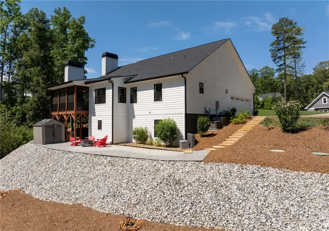 Photo 2 of Single family home for sale at 118 Squirrel Point, Six Mile, SC 29682 | MLS# 20303926 | Listing updated on 2026-07-29
