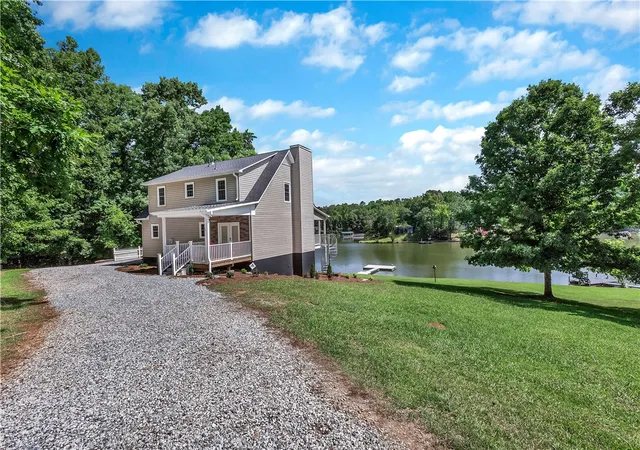 Photo 3 of Single family home for sale at 54 Voyles Rd, Abbeville, SC 29620 | MLS# 20303956 | Listing updated on 2026-08-31