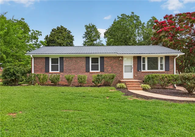 1st image of 13 Prestbury Dr, Greenville, SC 29605 | MLS# 20304065