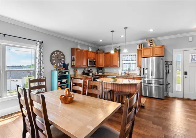 Photo 3 of Single family home for sale at 1907 Queen Dr, Walhalla, SC 29691 | MLS# 20304062 | Listing updated on 2026-09-13