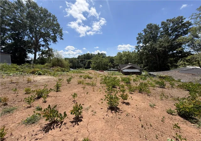 4th image of 411 E South 2Nd St, Seneca, SC 29678 | MLS# 20304080