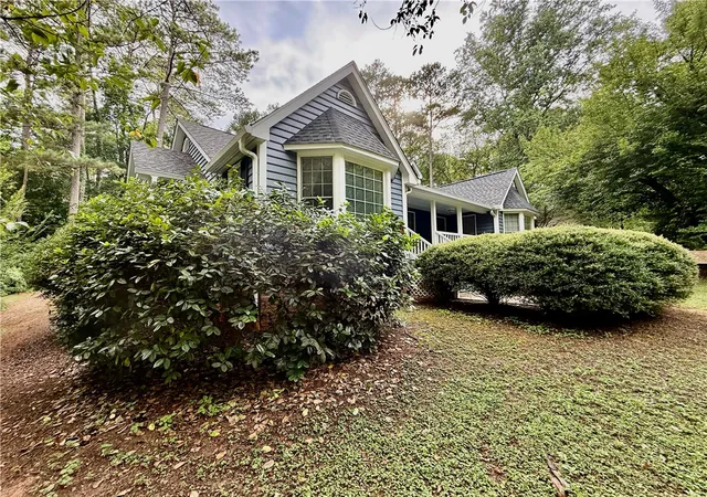 Photo 3 of Single family home for sale at 235 Stonehaven Way, Seneca, SC 29672 | MLS# 20304073 | Listing updated on 2026-09-18