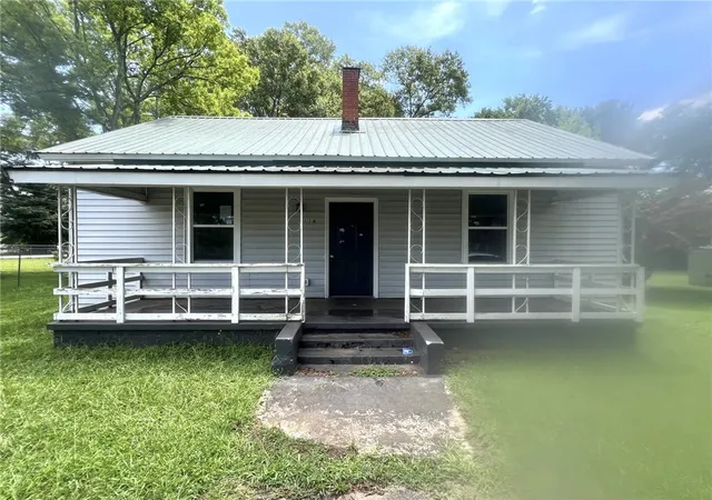 Photo 1 of Single family home for sale at 114 Shirley St, Anderson, SC 29621 | MLS# 20304101 | Listing updated on 2026-09-04