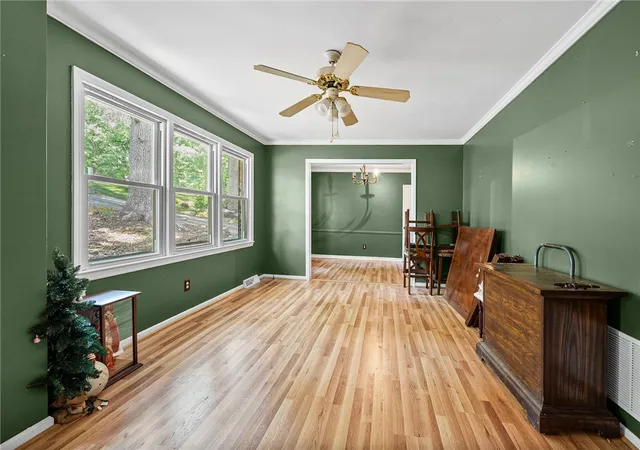 Photo 3 of Single family home for sale at 23 Weehawken Cir, Taylors, SC 29687 | MLS# 20304166 | Listing updated on 2026-09-15