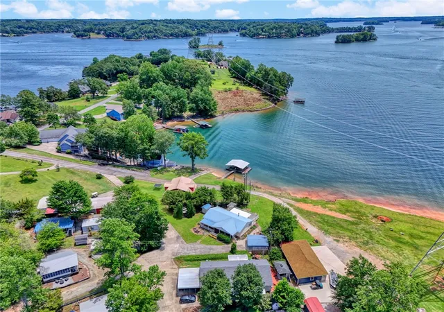22nd image of 225 Nicholson Cove Rd, Seneca, SC 29672 | MLS# 20304184