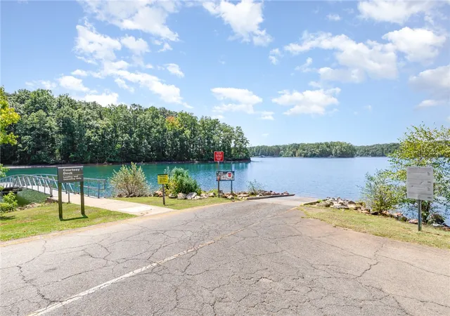 1st image of 251 Dogwood Dr, Westminster, SC 29693 | MLS# 20304189
