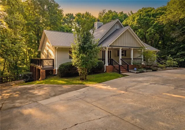 2nd image of 104 Gates Cove Dr, Fair Play, SC 29643 | MLS# 20304202