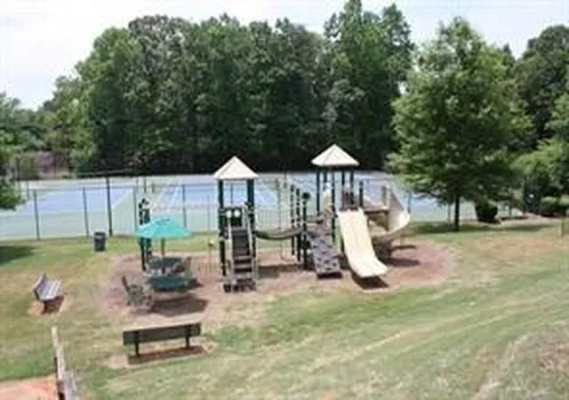 23rd image of 111 Marietta Dr, Westminster, SC 29693 | MLS# 20304228