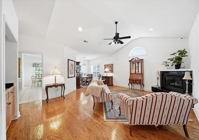 Photo 2 of Single family home for sale at 112 Elliott Cir, Anderson, SC 29621 | MLS# 20304225 | Listing updated on 2026-09-25