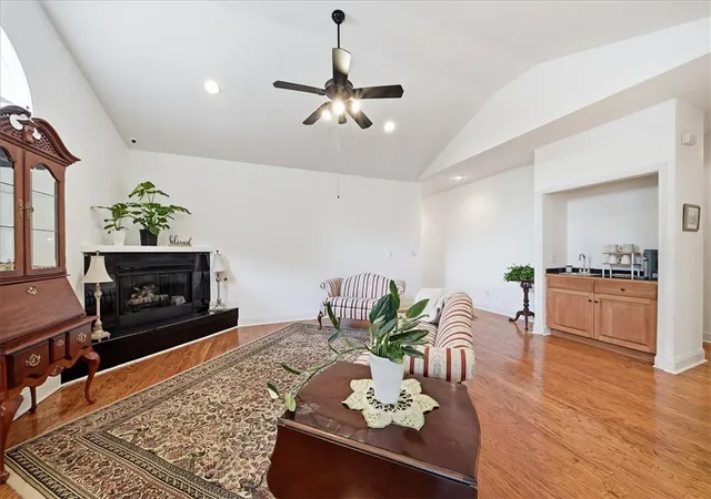 Photo 3 of Single family home for sale at 112 Elliott Cir, Anderson, SC 29621 | MLS# 20304225 | Listing updated on 2026-09-25