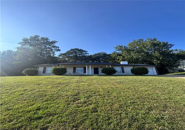 Photo 1 of Single family home for sale at 34 Shore Dr, Greenville, SC 29611 | MLS# 20304176 | Listing updated on 2026-09-22