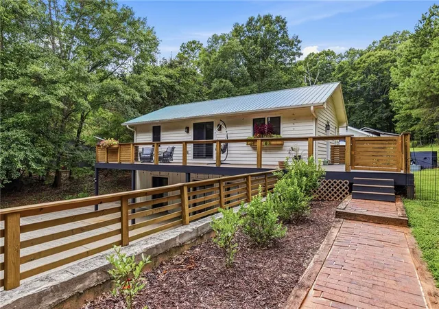 1st image of 641 Lands End Rd, Seneca, SC 29678 | MLS# 20304078