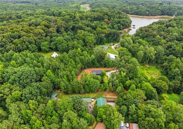 2nd image of 641 Lands End Rd, Seneca, SC 29678 | MLS# 20304078
