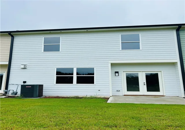 Photo 2 of Townhouse for sale at 19 Crest Dr #2, Lavonia, GA 30553 | MLS# 20304299 | Listing updated on 2026-07-25