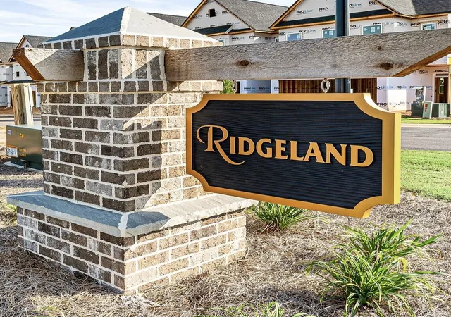3rd image of 23 Crest Dr #3, Lavonia, GA 30553 | MLS# 20304302