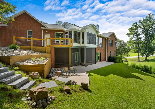 2nd image of 205 Cross Creek Dr, Seneca, SC 29678 | MLS# 20304291