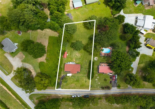 2nd image of 164 Peachtree Ln, Seneca, SC 29678 | MLS# 20304308