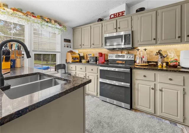 Photo 4 of Manufactured home for sale at 164 Peachtree Ln, Seneca, SC 29678 | MLS# 20304308 | Listing updated on 2026-10-08