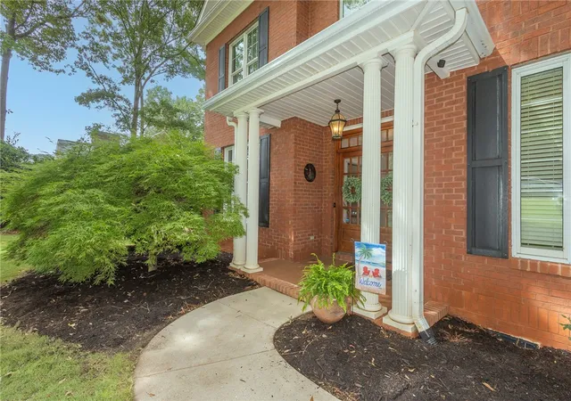Photo 2 of Single family home for sale at 306 Oakmont Dr, Anderson, SC 29621 | MLS# 20304069 | Listing updated on 2026-08-17