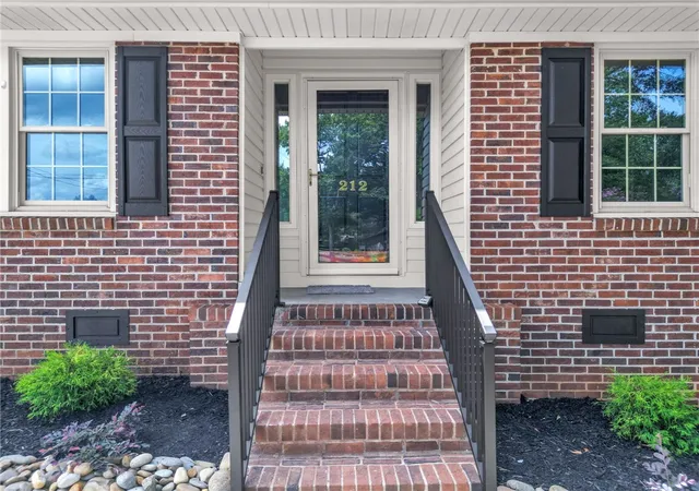 36th image of 212 Galerie Dr, Easley, SC 29642 | MLS# 20304049