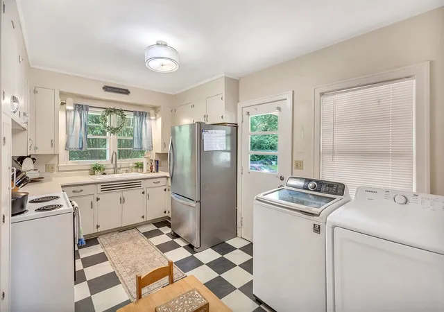 Photo 4 of Single family home for sale at 203 James St, Anderson, SC 29625 | MLS# 20304146 | Listing updated on 2026-09-08