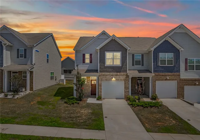 Photo 1 of Townhouse for sale at 432 Bee Cvs Way, Pendleton, SC 29670 | MLS# 20304318 | Listing updated on 2026-08-18