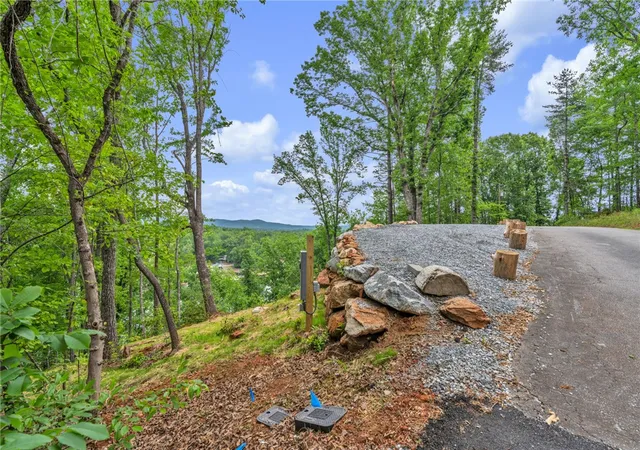 Land for sale at 204 Whitewater Lake Rd, Tamassee, SC 29686 | MLS# 20304327