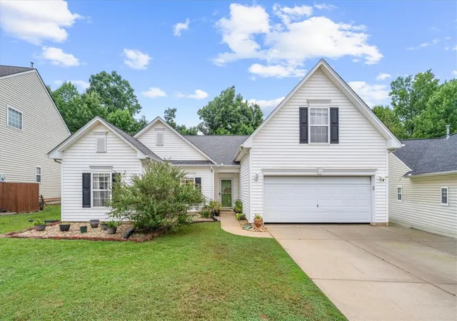 1st image of 658 Timber Walk Dr, Simpsonville, SC 29681 | MLS# 20304333