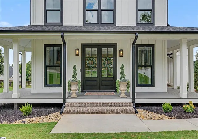 Photo 3 of Single family home for sale at 811 Beeks Rd, Belton, SC 29627 | MLS# 20304344 | Listing updated on 2026-09-16