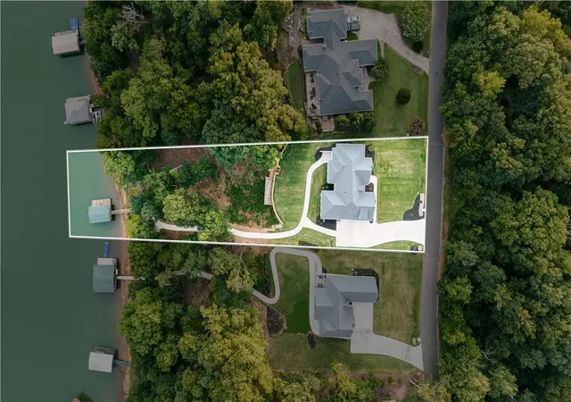 Photo 3 of Single family home for sale at 107 Andrea Pointe, Anderson, SC 29625 | MLS# 20304356 | Listing updated on 2026-09-28