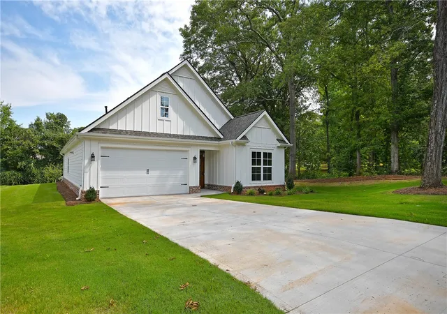 3rd image of 101 E C Ave #Lot B, Easley, SC 29640 | MLS# 20304363
