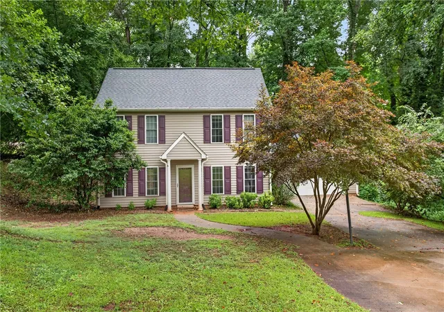 Photo 2 of Sale Pending at 315 Westminster Dr, Pendleton, SC 29670 | MLS# 20304267 | Listing updated on 2026-09-14