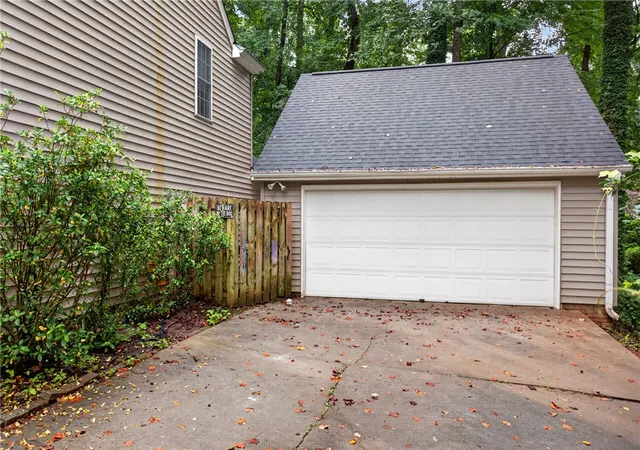Photo 3 of Sale Pending at 315 Westminster Dr, Pendleton, SC 29670 | MLS# 20304267 | Listing updated on 2026-09-14