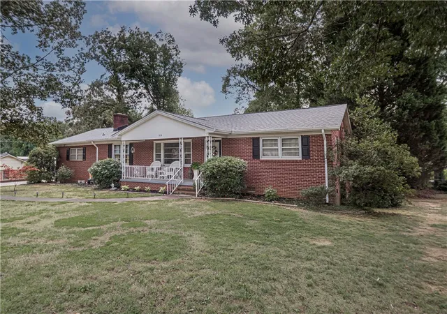 41st image of 110 George St, Easley, SC 29642 | MLS# 20304420