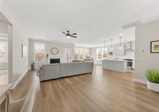 Photo 3 of Single family home for sale at 209 E Gunnery Ct, Ninety Six, SC 29666 | MLS# 20304338 | Listing updated on 2026-07-29