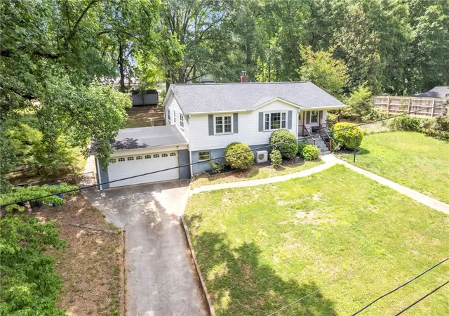 Photo 1 of Single family home for sale at 5 Jones Cir, Greenville, SC 29617 | MLS# 20304443 | Listing updated on 2026-09-13