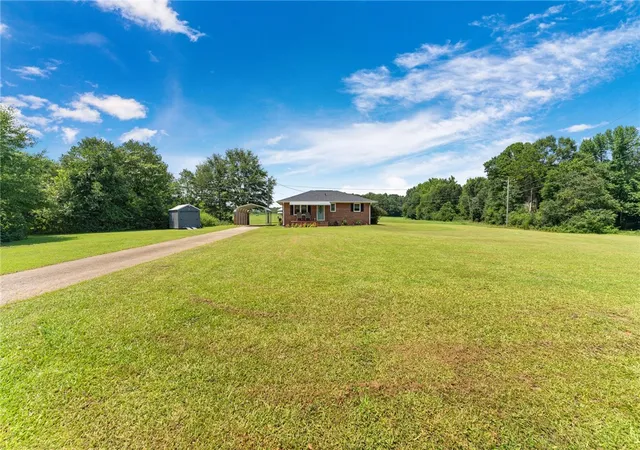Photo 4 of Sale Pending at 104 Knowlandwood Cir, Anderson, SC 29624 | MLS# 20304464 | Listing updated on 2026-10-12
