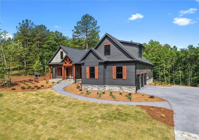 Photo 2 of Single family home for sale at 326 Thompson Rd, Taylors, SC 29687 | MLS# 20304465 | Listing updated on 2026-07-30