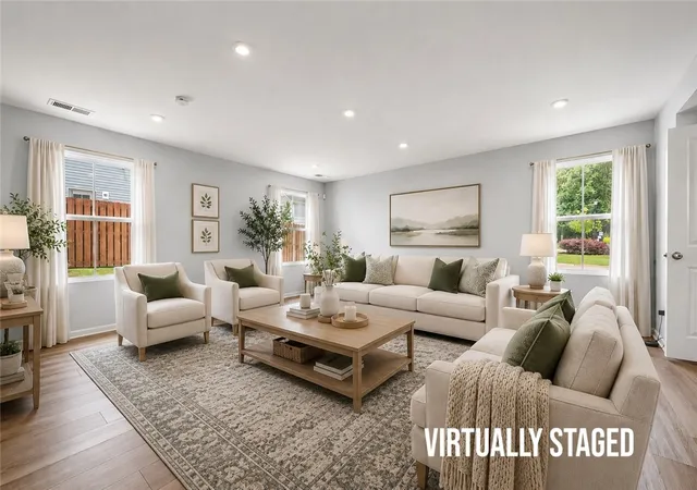 Photo 2 of Single family home for sale at 2 Havenhill Pl, Greenville, SC 29605 | MLS# 20304447 | Listing updated on 2026-08-04