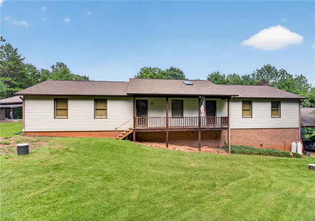 1st image of 120 Coneross Knob Dr, Seneca, SC 29678 | MLS# 20304364