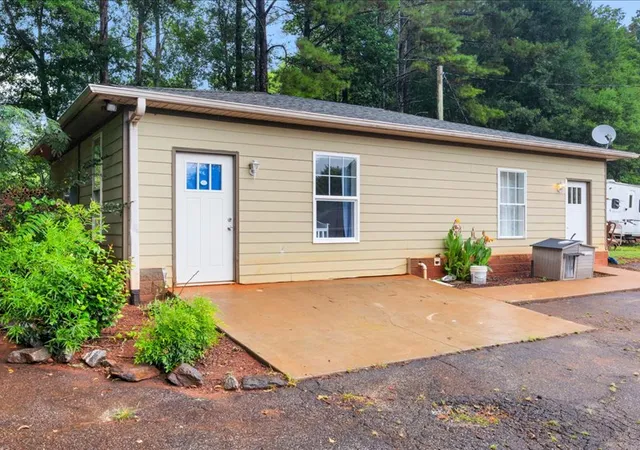 2nd image of 214 Deerwood Trl, Walhalla, SC 29691 | MLS# 20304484