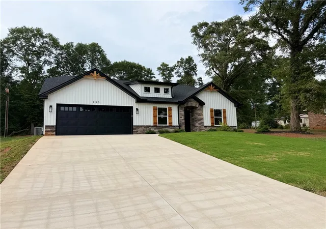 2nd image of 135 Westwood Cir, Anderson, SC 29626 | MLS# 20304413