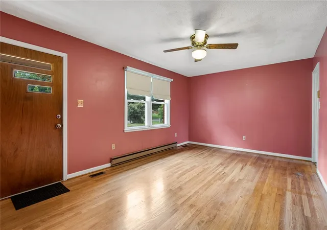 Photo 3 of Single family home for sale at 204 Friendship Ln, Anderson, SC 29624 | MLS# 20304359 | Listing updated on 2026-09-08