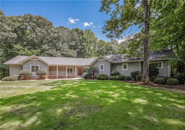 Photo 2 of Single family home for sale at 202 Holly Dr, Easley, SC 29640 | MLS# 20304472 | Listing updated on 2026-08-31