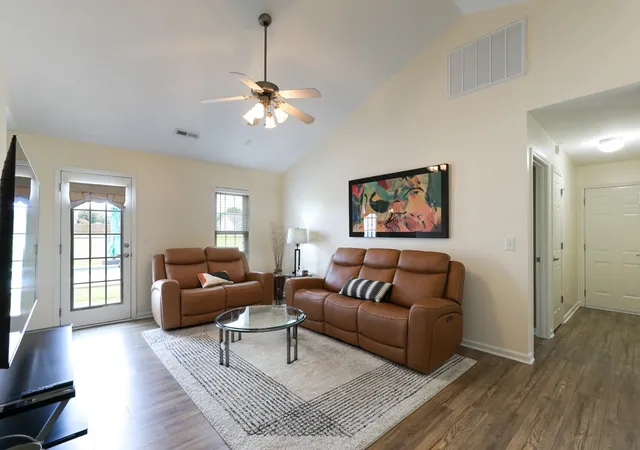 Photo 4 of Single family home for sale at 1014 Stoneham Cir, Anderson, SC 29626 | MLS# 20304436 | Listing updated on 2026-09-10