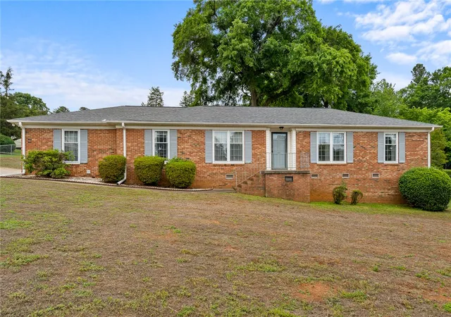 Photo 1 of Single family home for sale at 403 Blackberry Ln, Anderson, SC 29625 | MLS# 20304387 | Listing updated on 2026-07-31