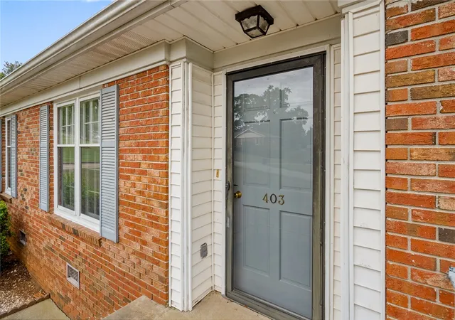 Photo 3 of Single family home for sale at 403 Blackberry Ln, Anderson, SC 29625 | MLS# 20304387 | Listing updated on 2026-07-31
