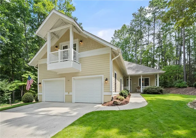 Photo 4 of Single family home for sale at 102 Bowline Ct, Salem, SC 29676 | MLS# 20304384 | Listing updated on 2026-09-17