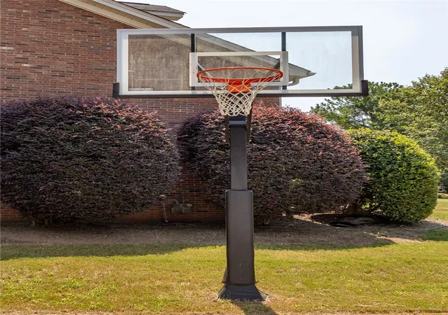 Photo 3 of Single family home for sale at 205 Graylyn Dr, Anderson, SC 29621 | MLS# 20304319 | Listing updated on 2026-09-23